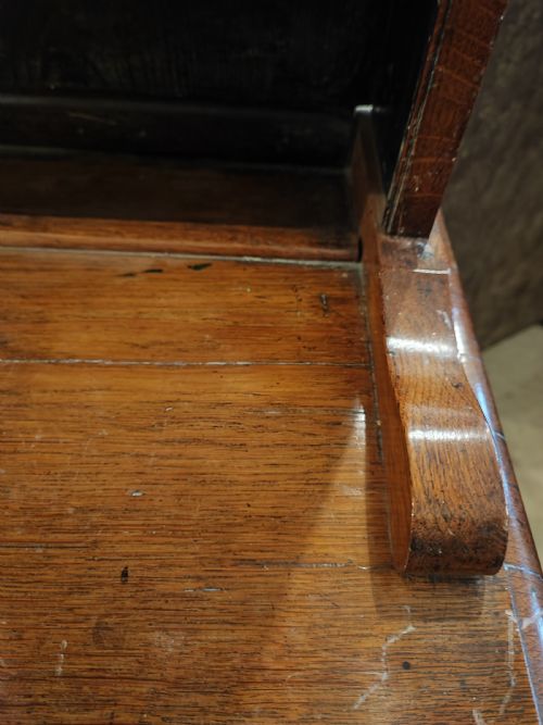 A CHARMING REGENCY WELSH OAK DOG KENNEL DRESSER - ADDITIONAL PHOTO 10