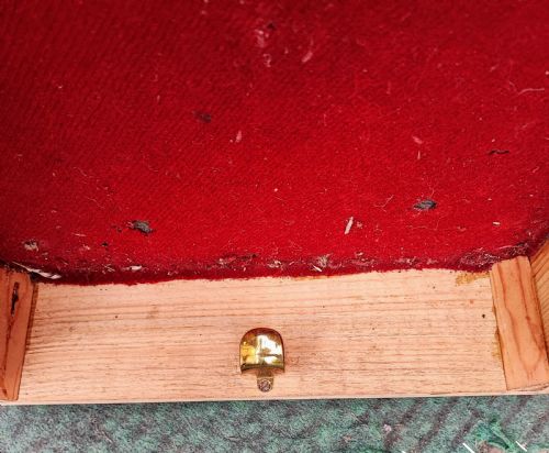 19C SMALL BEECH STORAGE TRUNK - ADDITIONAL PHOTO 6