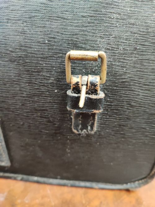 A RARE HOUSES OF PARLIAMENT BLACK LEATHER SATCHEL OR DISPATCH CASE - ADDITIONAL PHOTO 3
