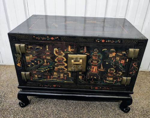 A FINE ANTIQUE CHINESE LACQUERED 6 DOOR ROBE CABINET - ADDITIONAL PHOTO 7