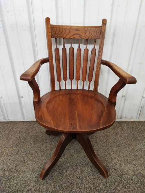 antique oak revolving desk chair - CATEGORY: ANTIQUE CHAIRS - DATED 1910