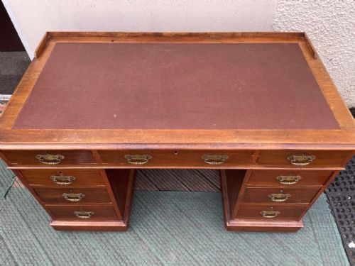 VICTORIAN MAHOGANY DESK - ADDITIONAL PHOTO 4