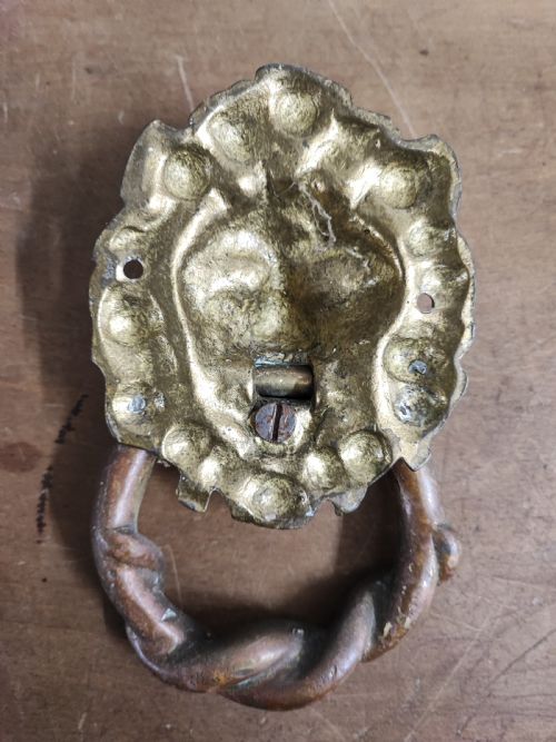 ANTIQUE BRASS LION MASK DOOR KNOCKER - ADDITIONAL PHOTO 2