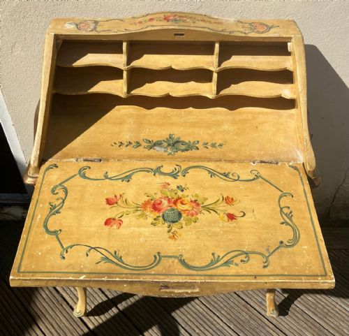 19C PAINTED VENETIAN LADIES BUREAU WITH MATCHING CHAIR - ADDITIONAL PHOTO 7