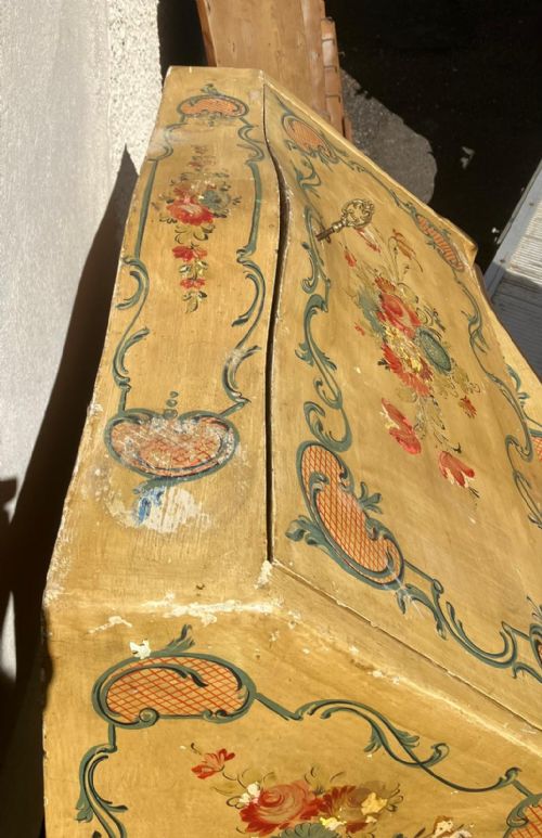19C PAINTED VENETIAN LADIES BUREAU WITH MATCHING CHAIR - ADDITIONAL PHOTO 11