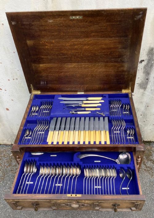 QUALITY CANTEEN OF CUTLERY WITH COMPLETE 12 PIECE SETTINGS - ADDITIONAL PHOTO 5