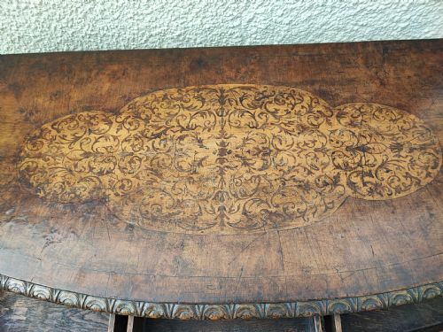 A SUPERB QUEEN ANNE STYLE WALNUT MARQUETRY CARVED AND GILDED HALL TABLE OR SIDE TABLE - ADDITIONAL PHOTO 9