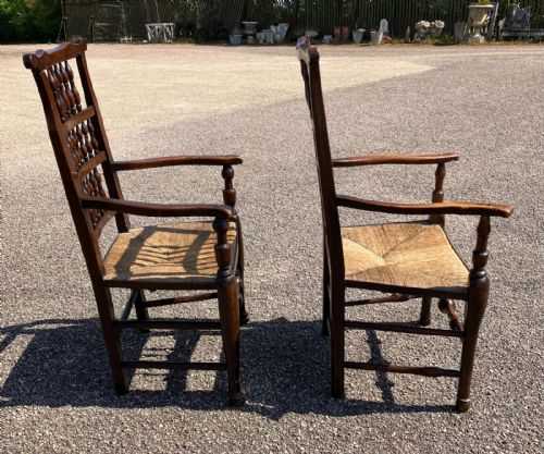 SUPERB SET OF 8 SPINDLE BACK COUNTRY CHAIRS - ADDITIONAL PHOTO 5