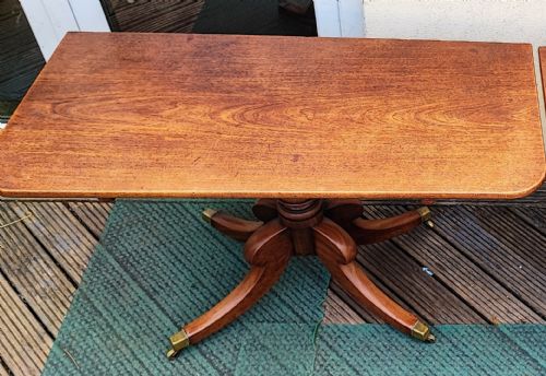 A FINE PAIR OF REGENCY MAHOGANY SIDE TABLES - ADDITIONAL PHOTO 1