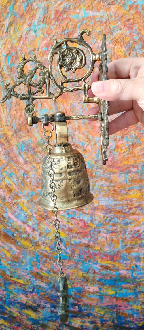 AN UNUSUAL ANTIQUE CAST BRASS DOOR BELL - ADDITIONAL PHOTO 1