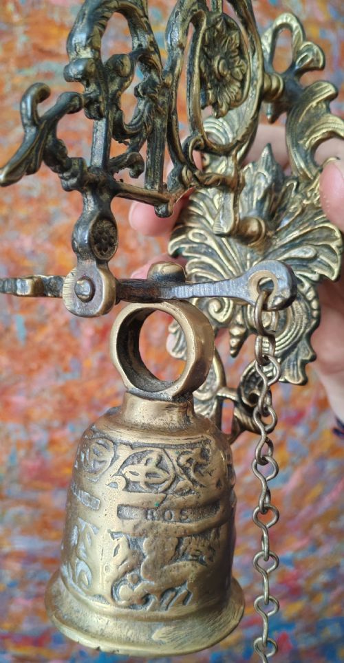 AN UNUSUAL ANTIQUE CAST BRASS DOOR BELL - ADDITIONAL PHOTO 5