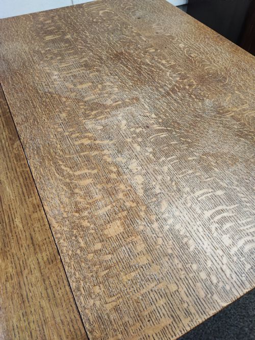ANTIQUE GOLDEN OAK 2 LEAF EXTENDING DINING TABLE - ADDITIONAL PHOTO 5