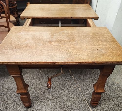 ANTIQUE GOLDEN OAK 2 LEAF EXTENDING DINING TABLE - ADDITIONAL PHOTO 6