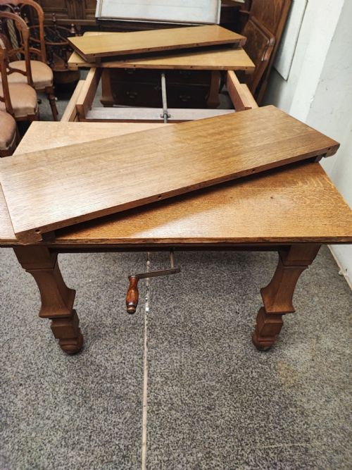 ANTIQUE GOLDEN OAK 2 LEAF EXTENDING DINING TABLE - ADDITIONAL PHOTO 13