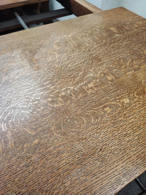 ANTIQUE GOLDEN OAK 2 LEAF EXTENDING DINING TABLE - ADDITIONAL PHOTO 18