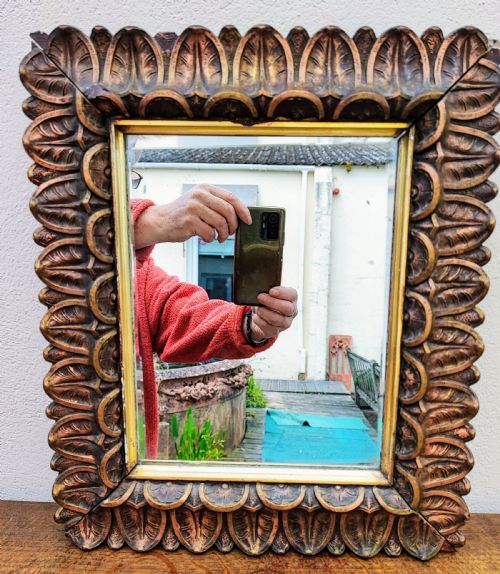 antique carved and gessoed gilt mirror - CATEGORY: ANTIQUE MIRRORS - DATED 19TH CENTURY
