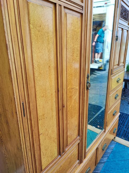 SUPERB VICTORIAN WALNUT 3 DOOR COMBINATION WARDROBE - ADDITIONAL PHOTO 10