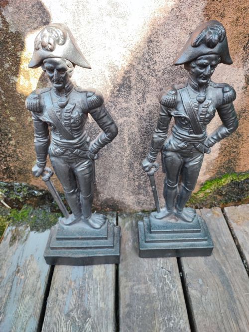 PAIR OF CAST IRON VICTORIAN DOOR STOPS - ADDITIONAL PHOTO 3