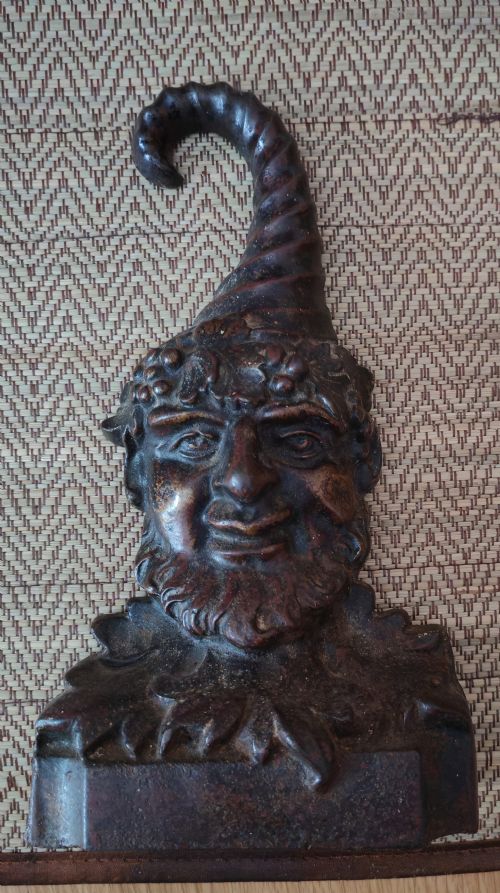 RARE ANTIQUE IRISH LEPRECHAUN DOOR STOP - ADDITIONAL PHOTO 2