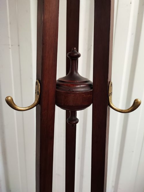19C ART'S AND CRAFTS COAT STAND IN MAHOGANY - ADDITIONAL PHOTO 2