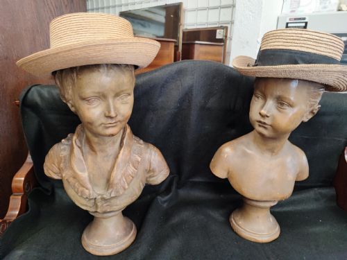 A FINE PAIR OF FRENCH TERRACOTTA BUSTS - ADDITIONAL PHOTO 18