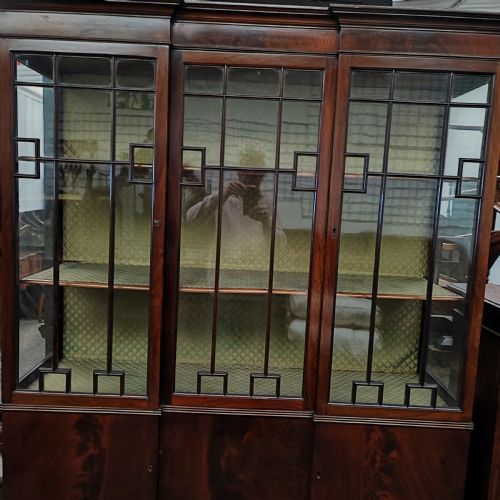 ANTIQUE MAHOGANY DISPLAY CABINET - ADDITIONAL PHOTO 6
