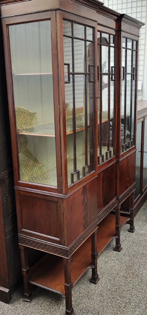 ANTIQUE MAHOGANY DISPLAY CABINET - ADDITIONAL PHOTO 7