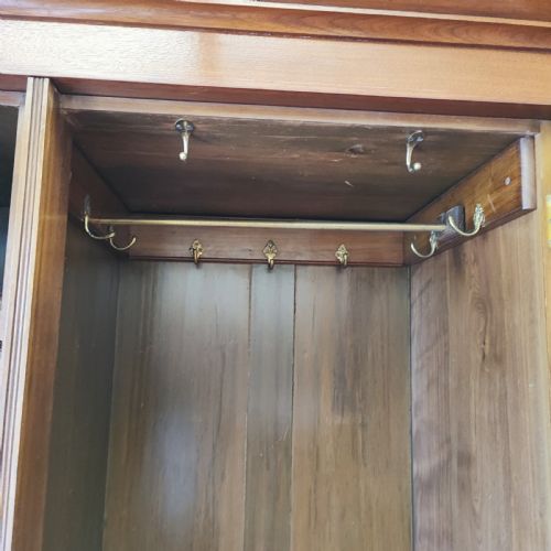 GOOD EDWARDIAN MAHOGANY COMPACTUM WARDROBE - ADDITIONAL PHOTO 6