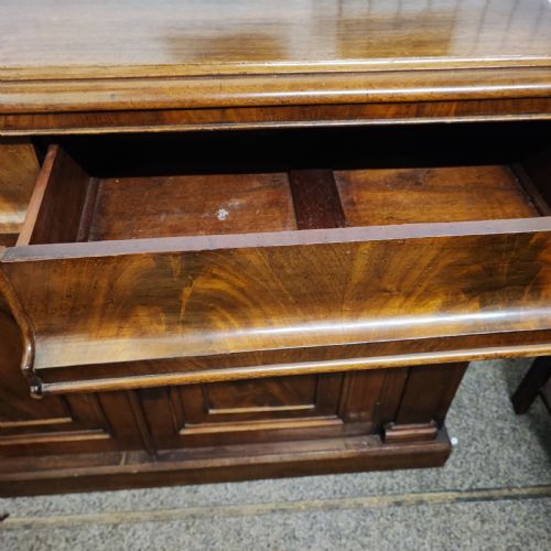 VICTORIAN MAHOGANY SIDE CABINET - ADDITIONAL PHOTO 3