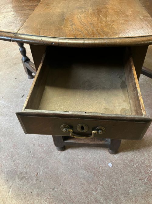 18C OAK GATE LEG TABLE OF LARGE SIZE - ADDITIONAL PHOTO 6