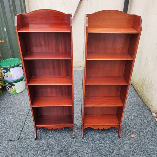 edwardian pair of mahogany open bookcases - CATEGORY: ANTIQUE BOOKCASES - DATED EDWARDIAN