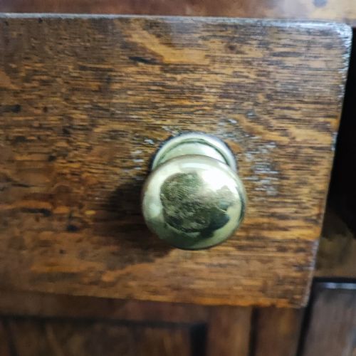 GEORGIAN OAK DRESSER BASE - ADDITIONAL PHOTO 9