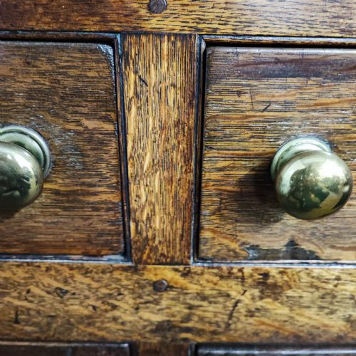 GEORGIAN OAK DRESSER BASE - ADDITIONAL PHOTO 12