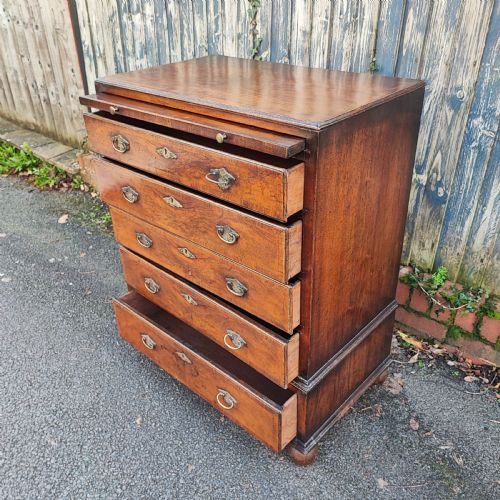 FINE ANTIQUE WALNUT CHEST OF DRAWERS - ADDITIONAL PHOTO 3
