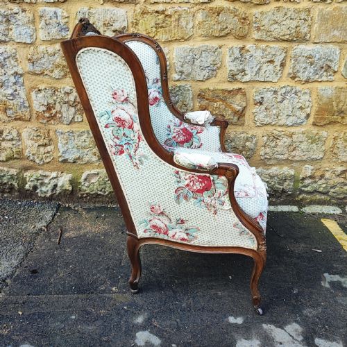 FINE LARGE FRENCH WALNUT WING ARMCHAIR - ADDITIONAL PHOTO 3
