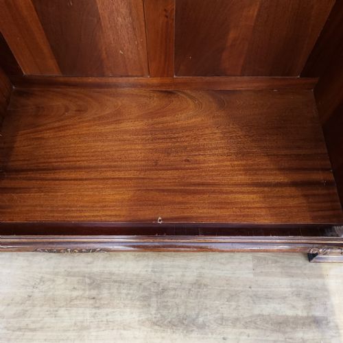 FINE EDWARDIAN MAHOGANY 3 DOOR WARDROBE - ADDITIONAL PHOTO 7