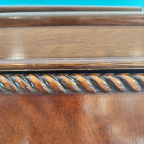 FINE EDWARDIAN MAHOGANY 3 DOOR WARDROBE - ADDITIONAL PHOTO 12