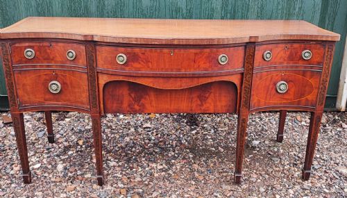 SUPERB SERPENTINE MAHOGANY SIDEBOARD IN GEORGE 111 STYLE