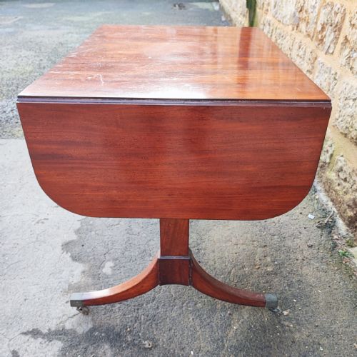 QUALITY REGENCY MAHOGANY SOFA TABLE - ADDITIONAL PHOTO 2