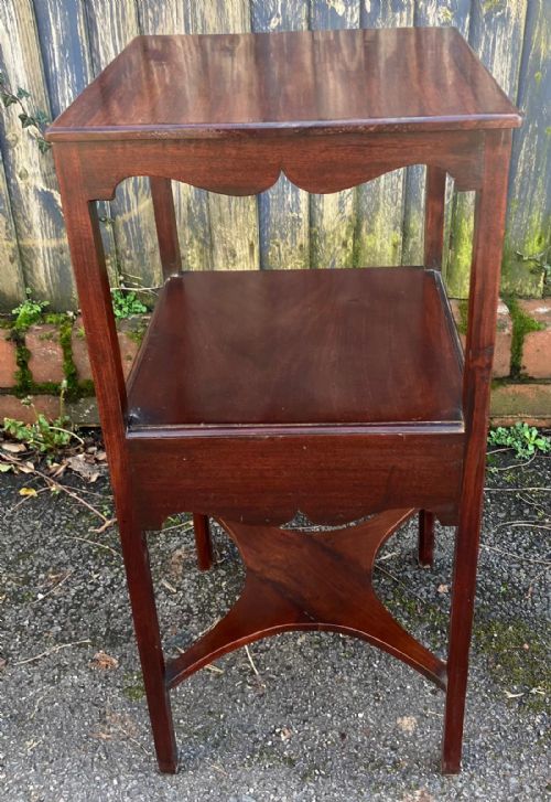 GEORGIAN BEDSIDE TABLE IN MAHOGANY - ADDITIONAL PHOTO 3