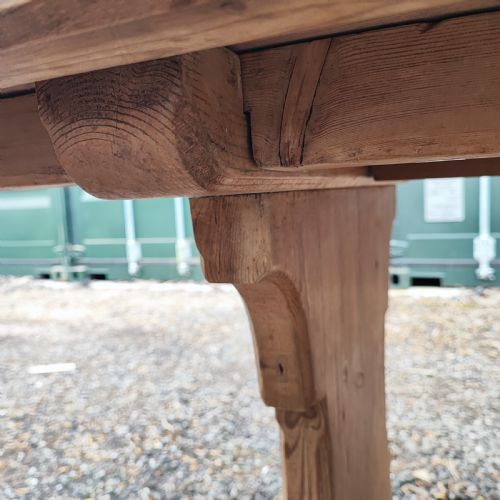 A FINE LARGE PINE REFECTORY HARVEST TABLE - ADDITIONAL PHOTO 5
