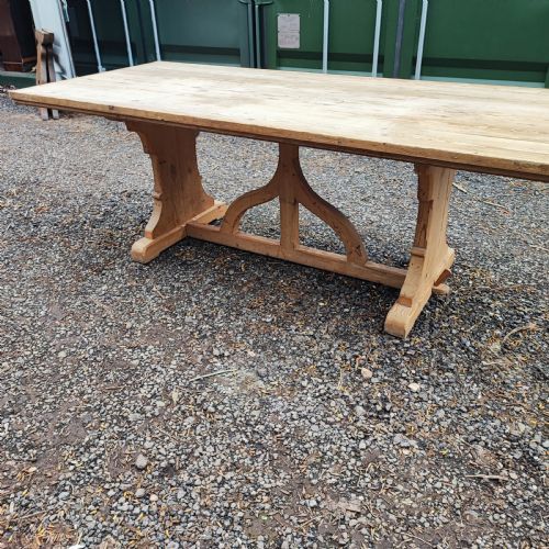 A FINE LARGE PINE REFECTORY HARVEST TABLE - ADDITIONAL PHOTO 7