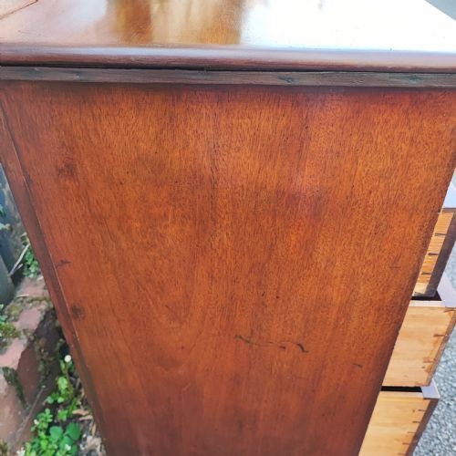 ANTIQUE MAHOGANY PAIR OF BEDSIDE CHESTS - ADDITIONAL PHOTO 9