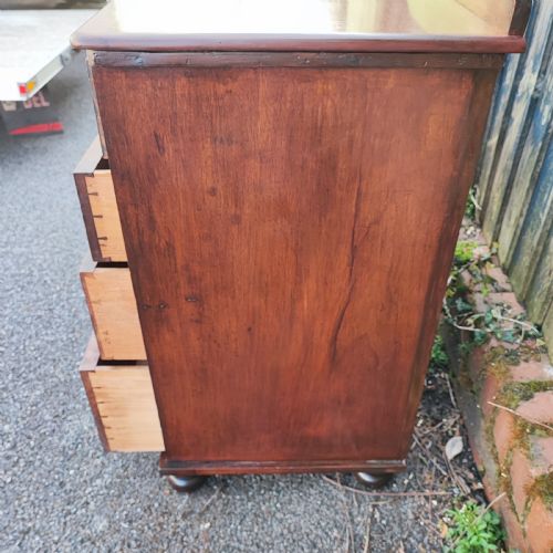 ANTIQUE MAHOGANY PAIR OF BEDSIDE CHESTS - ADDITIONAL PHOTO 10