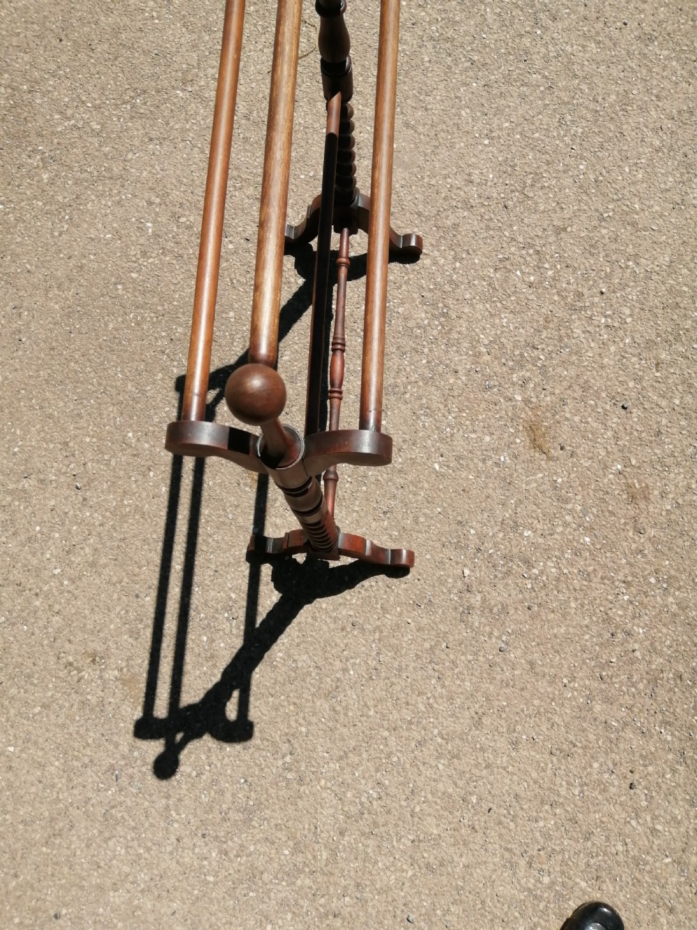 Victorian mahogany 5 bar towel rail. View VII