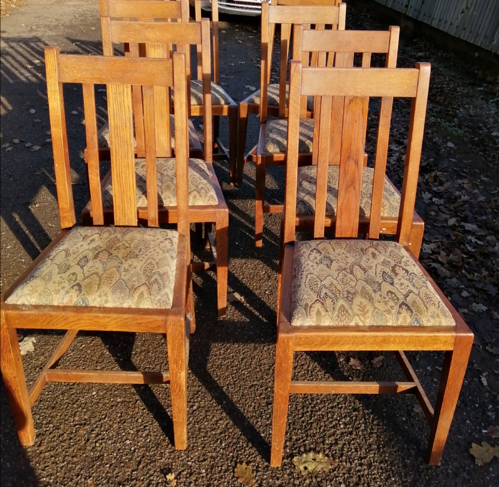 Set of 8 oak art's and crafts chairs. View III