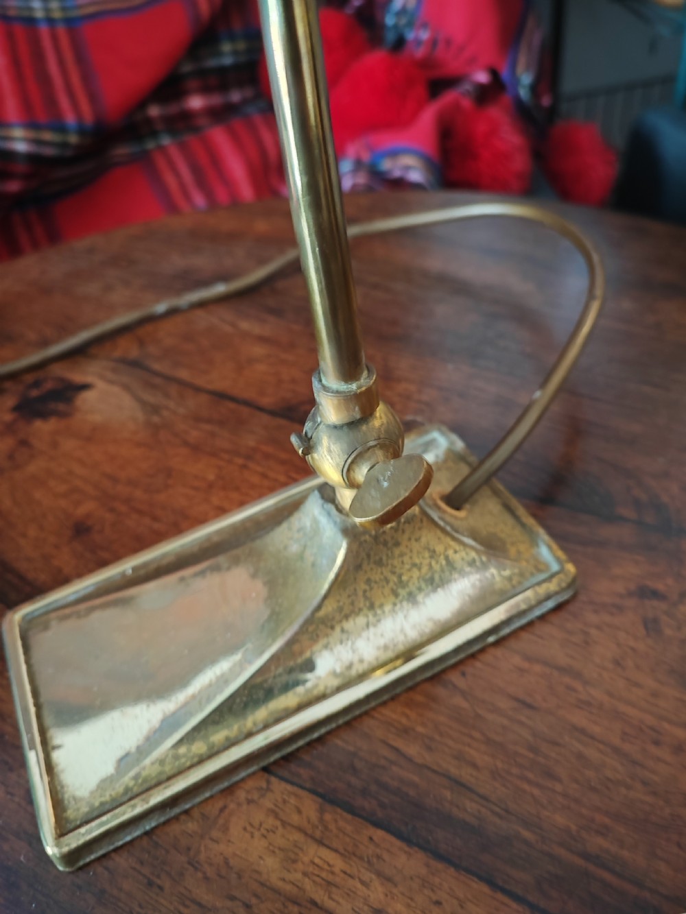 Edwardian adjustable table lamp. View III