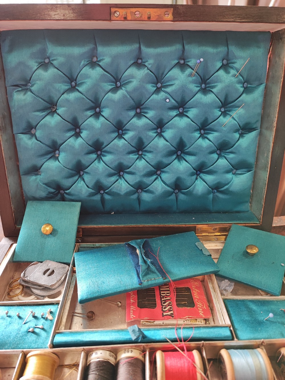 Victorian walnut sewing box View VIII