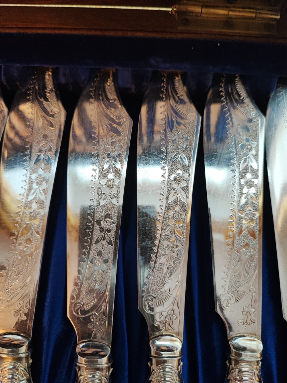 A good Victorian 12 place setting for fish. View IV