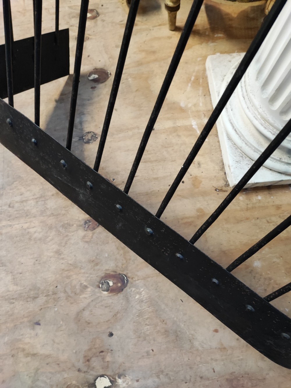 victorian  brass and iron fender ,of compact size  View V